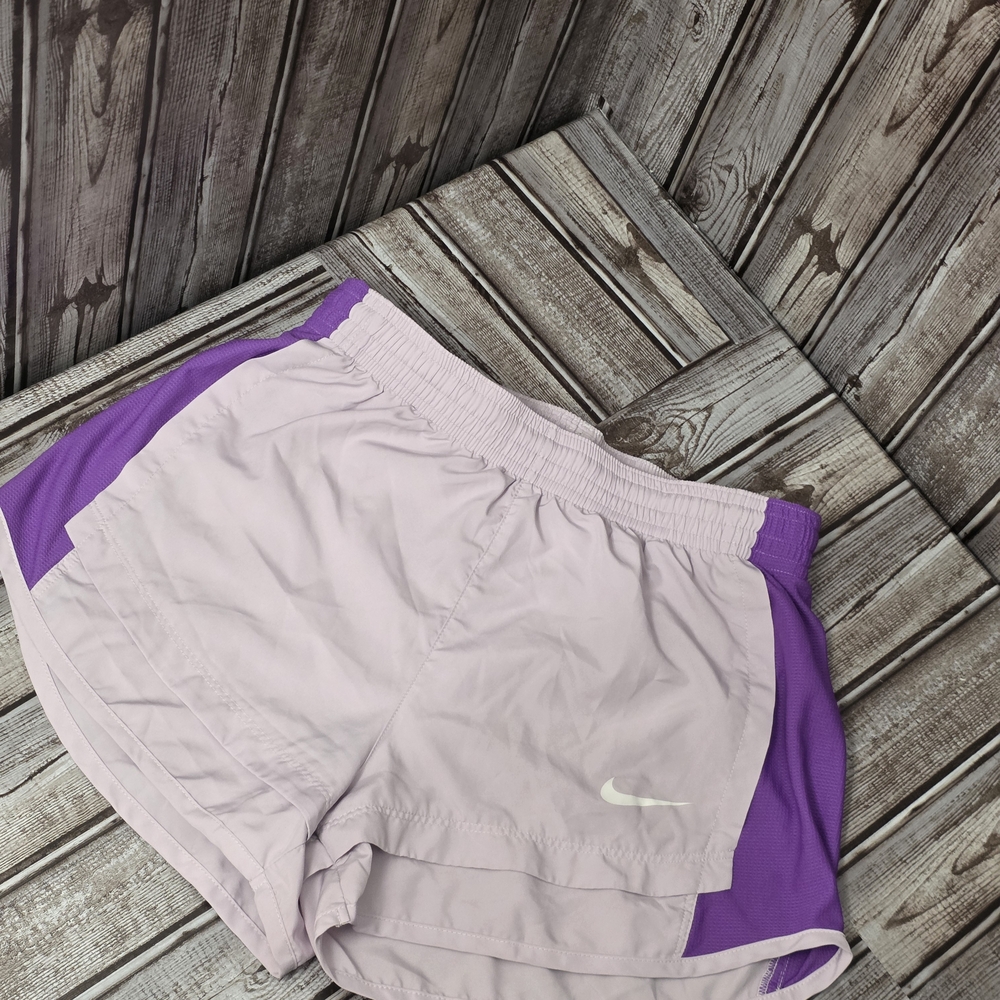 Nike Women's Purple and Pink Shorts